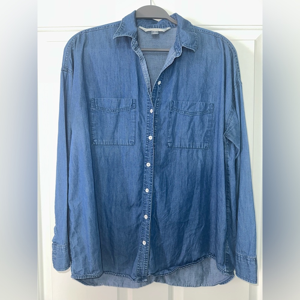 Blue Denim Old Navy Boyfriend Button Down - Size L